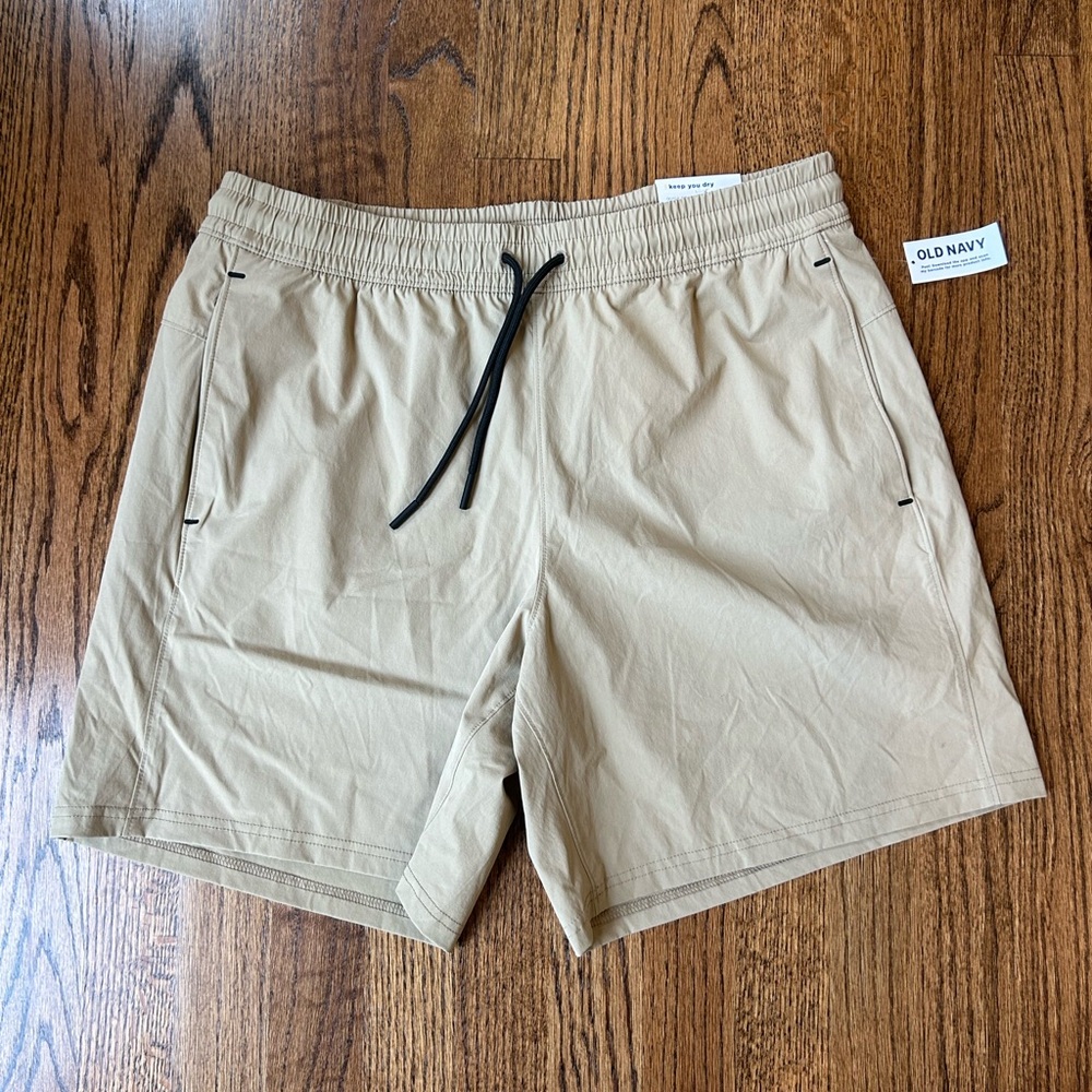 Men’s Khaki Shorts